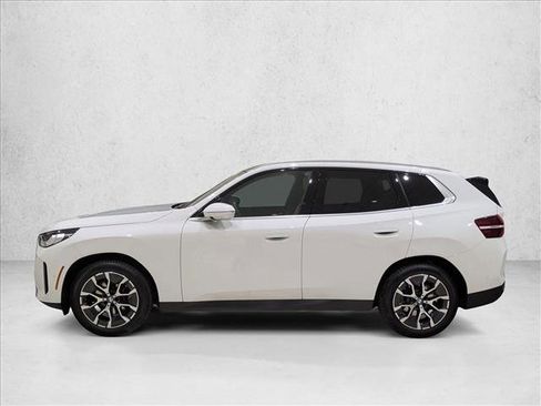 Used 2025 BMW X3 xDrive30i w/ Convenience Package image 9