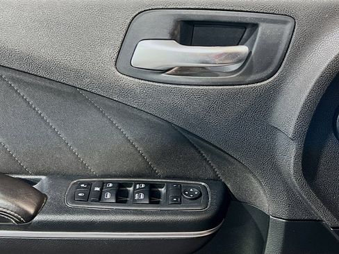 Used 2018 Dodge Charger R/T Scat Pack RWD image 13