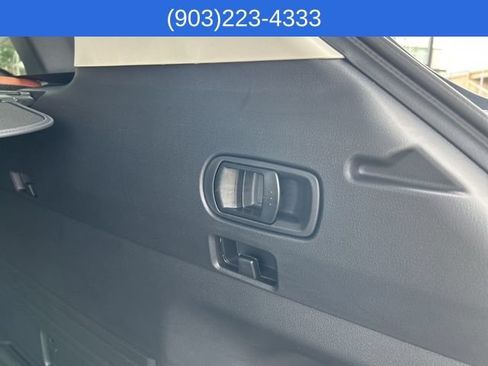 Used 2025 MAZDA CX-50 Meridian Edition w/ Weather Package AWD/4WD image 12