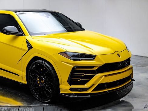 Used 2021 Lamborghini Urus image 29