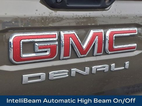 Used 2023 GMC Canyon Denali image 32