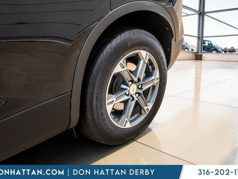 Used 2025 Chevrolet Blazer LT FWD image 36