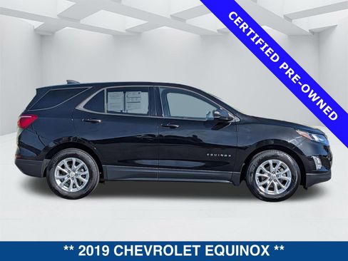 Used 2019 Chevrolet Equinox LS w/ LS Convenience Package image 3