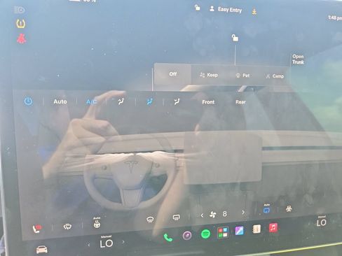 Used 2022 Tesla Model Y Long Range AWD/4WD image 28