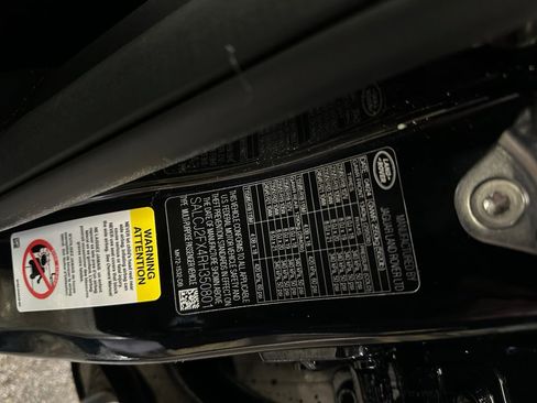 Used 2024 Land Rover Discovery Sport S image 39