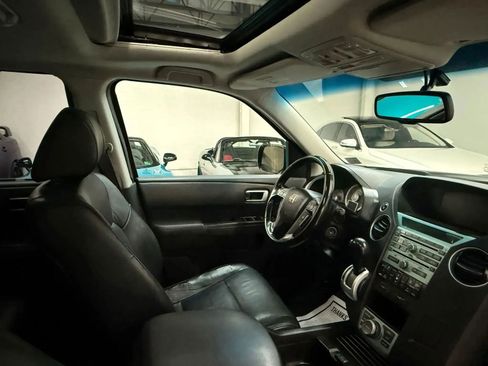 Used 2010 Honda Pilot Touring image 26