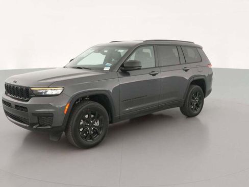 New 2025 Jeep Grand Cherokee L Laredo image 1