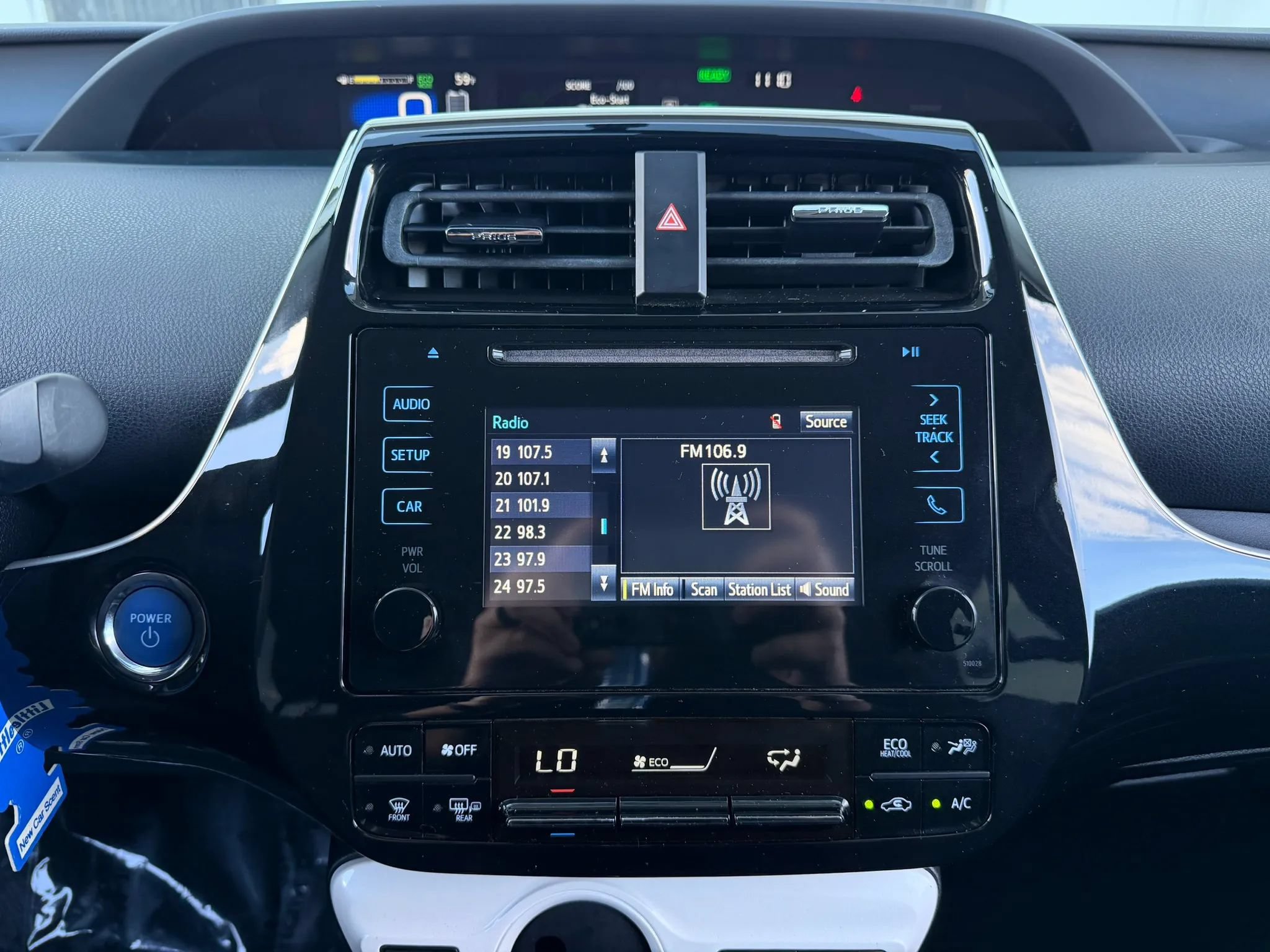 Used 2016 Toyota Prius Two w/ Preferred Accessory Package FWD image 20