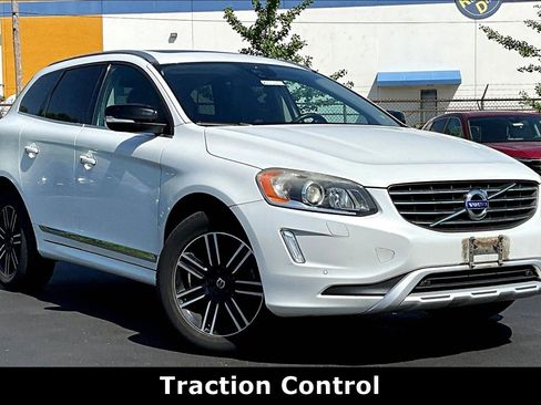 Used 2017 Volvo XC60 T5 Dynamic w/ Preferred Option Package AWD/4WD image 2