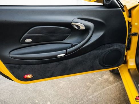 Used 2000 Porsche 911 Carrera 4 image 57