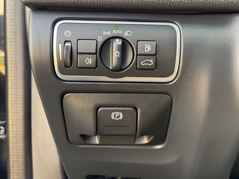 Used 2016 Volvo XC60 T6 Platinum w/ Climate Package image 28