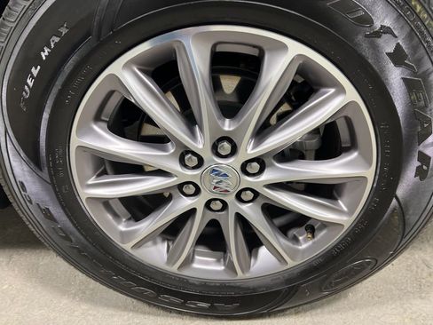 Used 2024 Buick Enclave Premium image 50