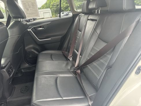 Used 2019 Toyota RAV4 Limited w/ Advanced Technology Package FWD image 25
