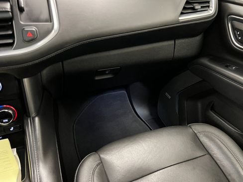 Used 2021 Chevrolet Tahoe LT w/ Luxury Package AWD/4WD image 14