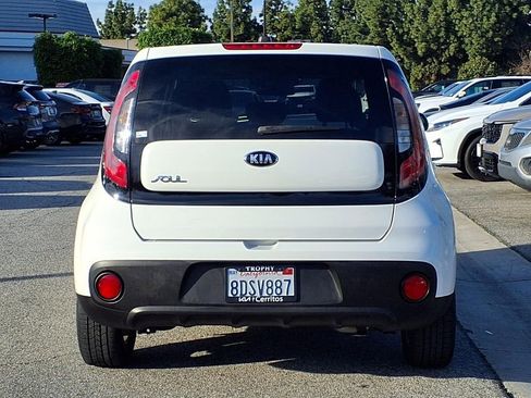 Used 2018 Kia Soul image 4