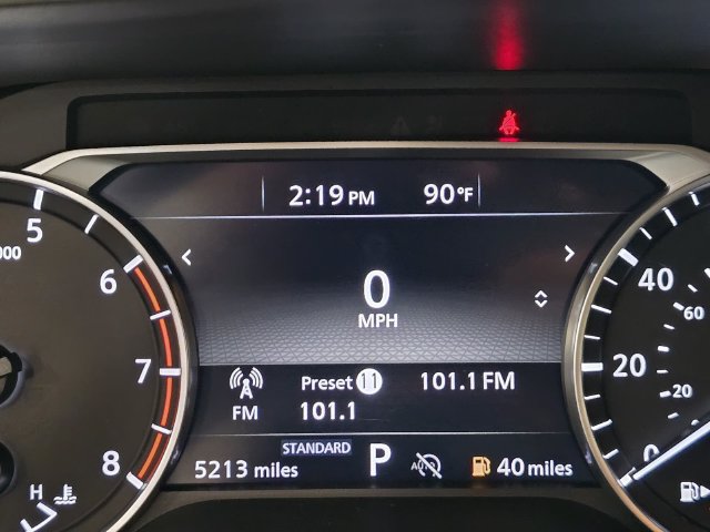 Used 2025 Nissan Rogue S FWD image 12