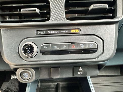 Used 2025 Ford Maverick XLT w/ XLT Luxury Package image 25