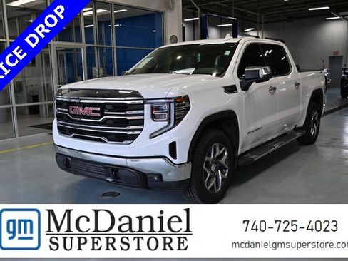 Used 2022 GMC Sierra 1500 SLT w/ SLT Convenience Package image 1