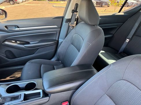 Used 2023 Nissan Altima 2.5 SV FWD image 7