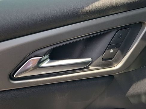New 2026 Chevrolet Traverse LT FWD image 18