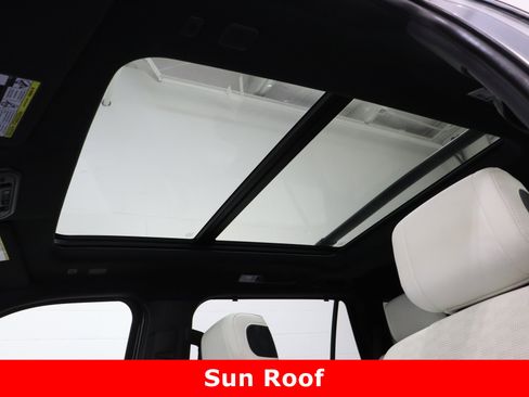 Used 2025 Toyota Sequoia Capstone image 29