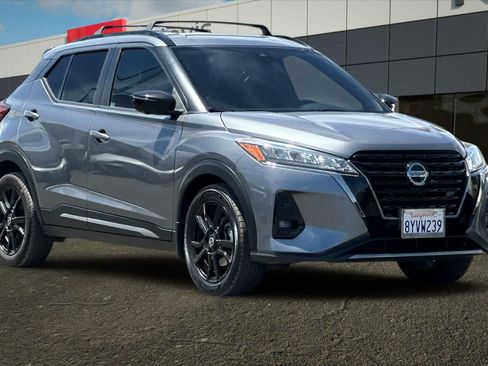 Used 2021 Nissan Kicks SR w/ Interior Electronics Package FWD image 10