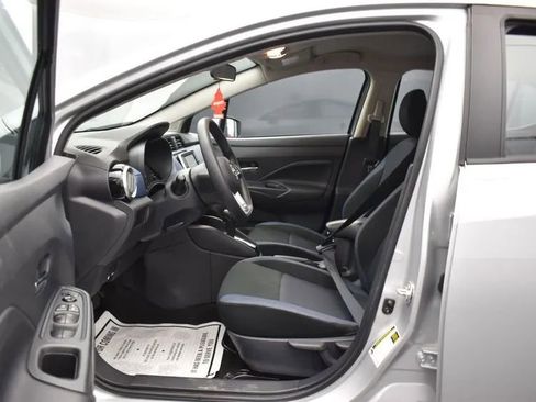 Used 2025 Nissan Versa SV image 14