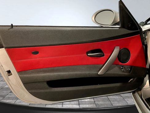 Used 2007 BMW Z4 3.0i image 17