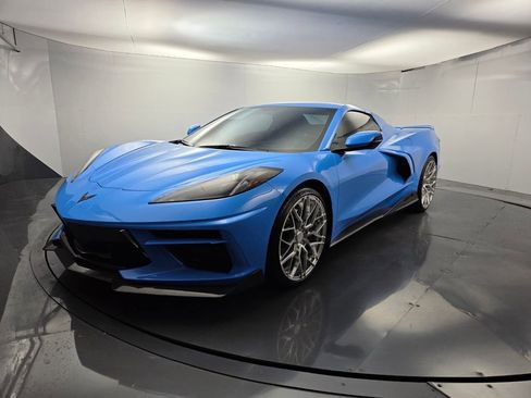 Used 2023 Chevrolet Corvette Stingray Premium Conv w/ Z51 Performance Package RWD image 4