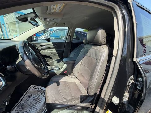 Used 2020 Chevrolet Equinox LT w/ Midnight Edition AWD/4WD image 8