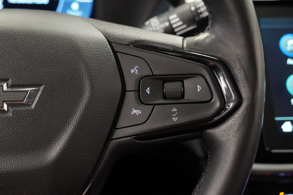 Used 2023 Chevrolet Bolt EUV Premier FWD image 30