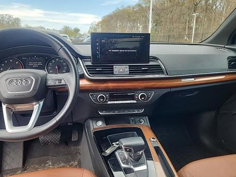 Used 2023 Audi Q5 2.0T Premium w/ Convenience Package AWD/4WD image 6