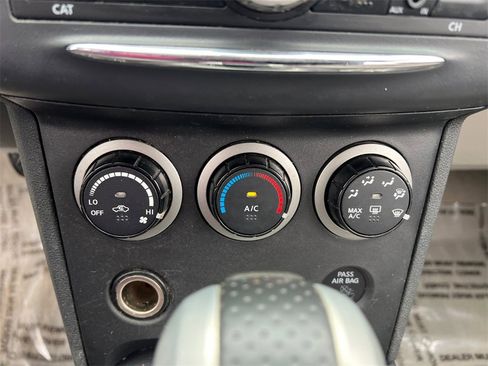 Used 2011 Nissan Rogue S image 16