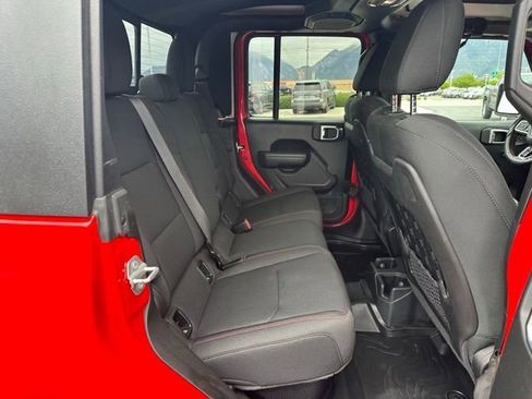 Used 2022 Jeep Gladiator Rubicon w/ Trailer Tow Package AWD/4WD image 14