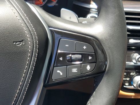 Used 2022 BMW 530i xDrive w/ Convenience Package image 24