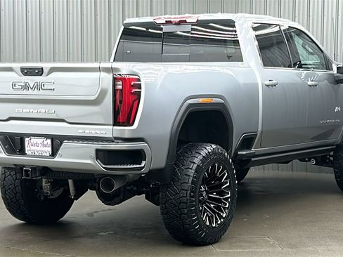 Used 2025 GMC Sierra 3500 Denali Ultimate image 5