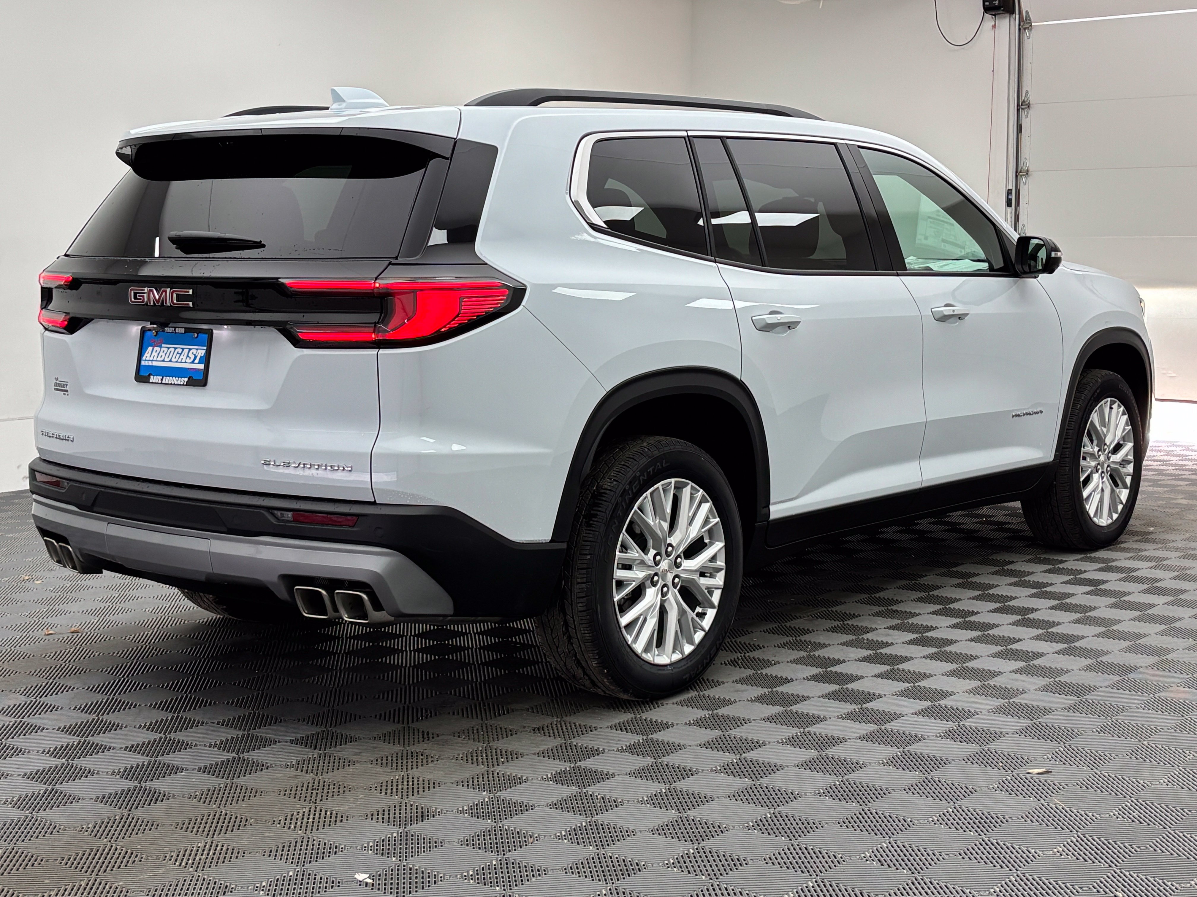 New 2026 GMC Acadia Elevation w/ Elevation Premium Package FWD image 10