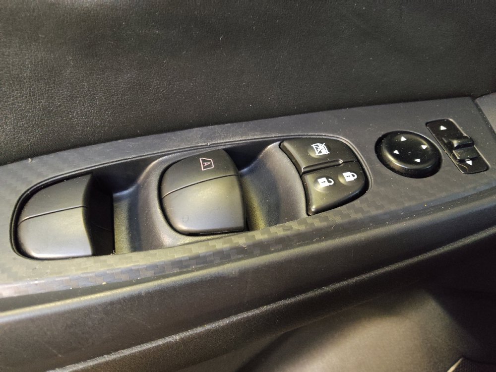 Used 2025 Nissan Sentra SV FWD image 27