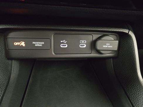 Used 2025 Honda Civic Sport image 25