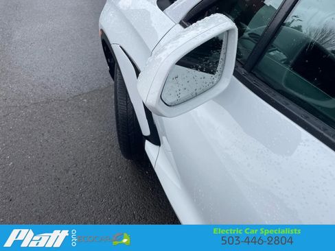 Used 2024 Chevrolet Blazer EV LT image 15