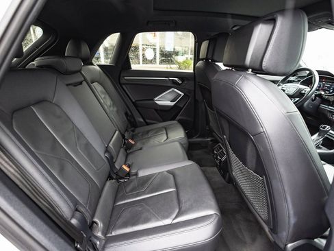 Used 2023 Audi Q3 2.0T Premium image 37