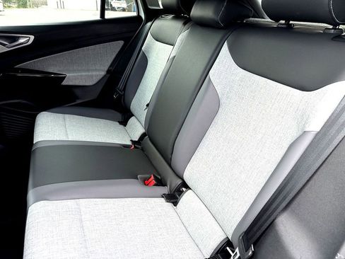 New 2026 Volkswagen ID.4 Pro RWD image 17