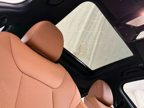 Used 2026 BMW 330i Sedan w/ Convenience Package RWD image 16