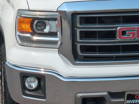 Used 2015 GMC Sierra 1500 SLT w/ SLT Crew Cab Value Package AWD/4WD image 42