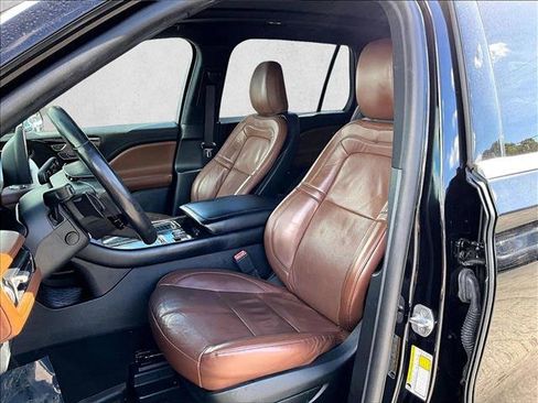 Used 2022 Lincoln Aviator Reserve w/ Elements Package Plus image 27