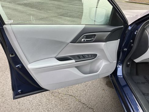 Used 2014 Honda Accord LX image 15