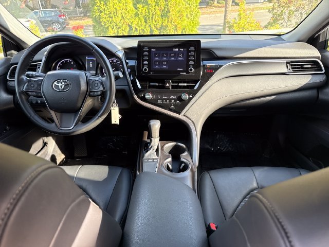 Used 2023 Toyota Camry SE FWD image 8