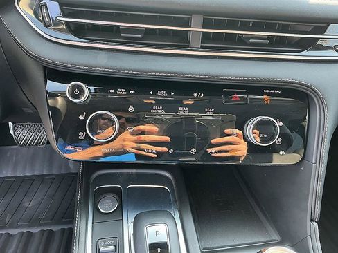 Used 2023 INFINITI QX60 Luxe w/ Cargo Package image 19