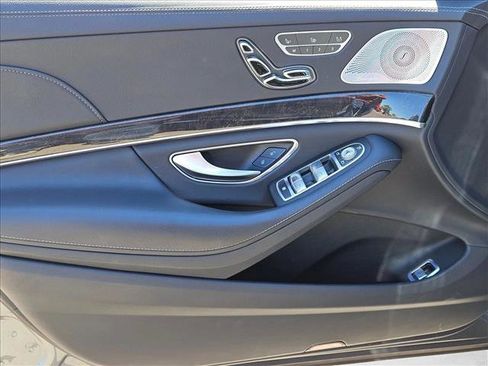 Used 2017 Mercedes-Benz S 550 Sedan image 9