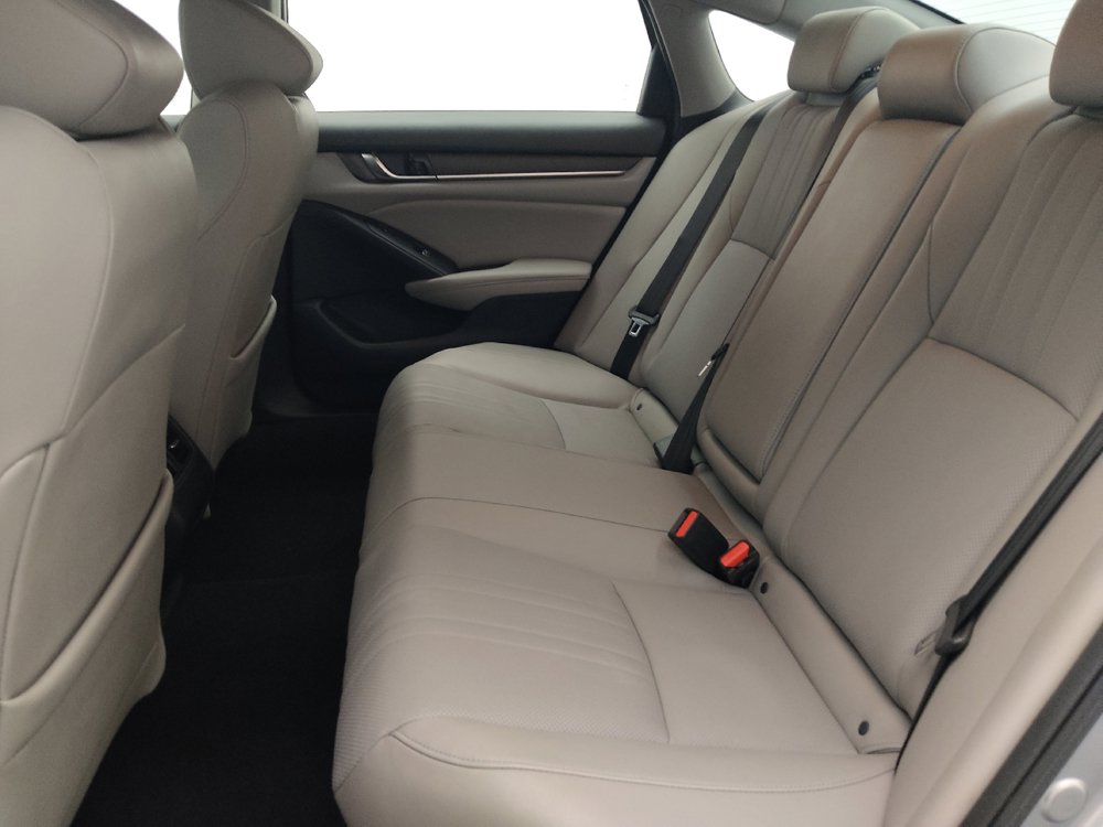 Used 2019 Honda Accord Touring image 18